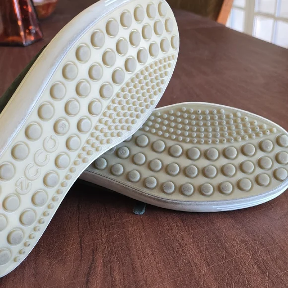 Ecco Olive Ankle Boots - Picture 7 of 7